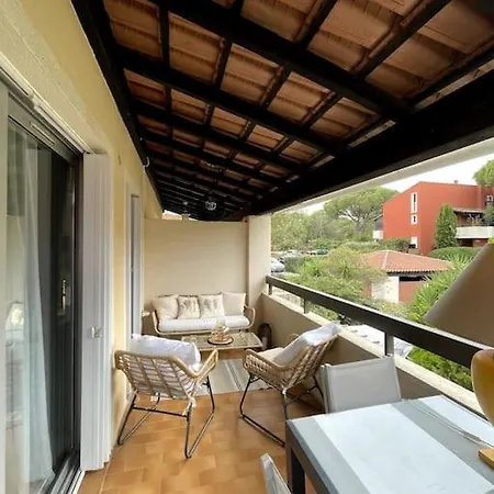 Duplex Avec Piscine, Parking Et Proche Des Plages Apartamento Fréjus