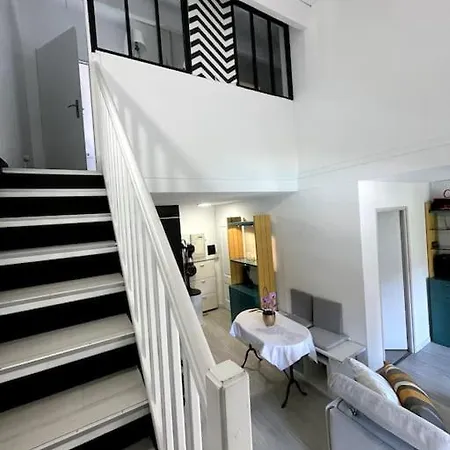 Duplex Avec Piscine, Parking Et Proche Des Plages Fréjus